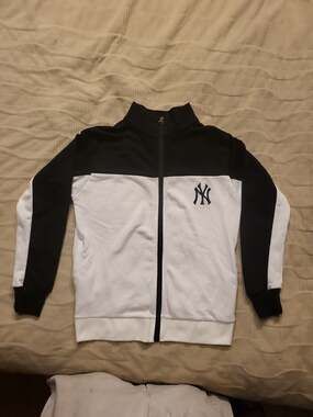MLB New York Yankees Two-Tone Full Zip Track Jacket Kids Size 14